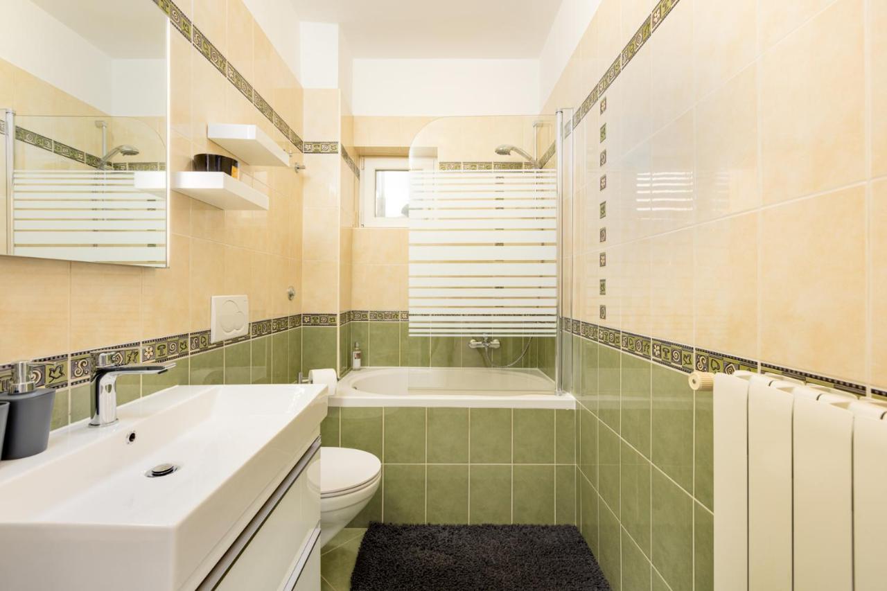 Apartman Marina 비르브닉 외부 사진