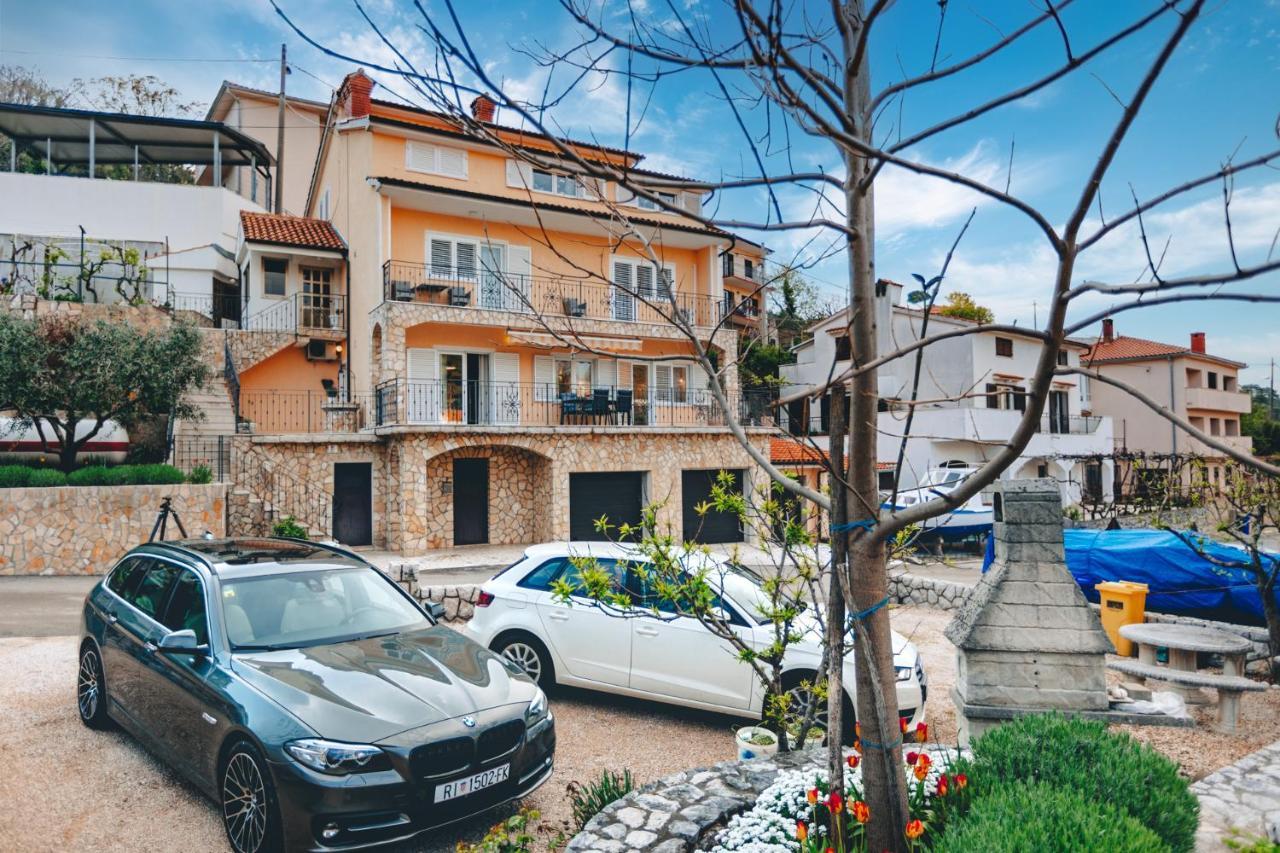 Apartman Marina 비르브닉 외부 사진