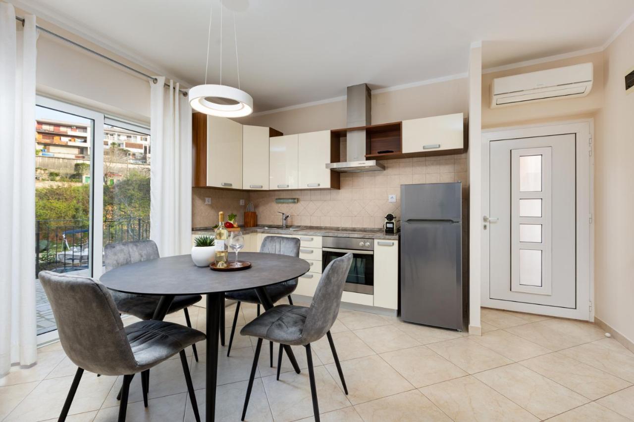 Apartman Marina 비르브닉 외부 사진