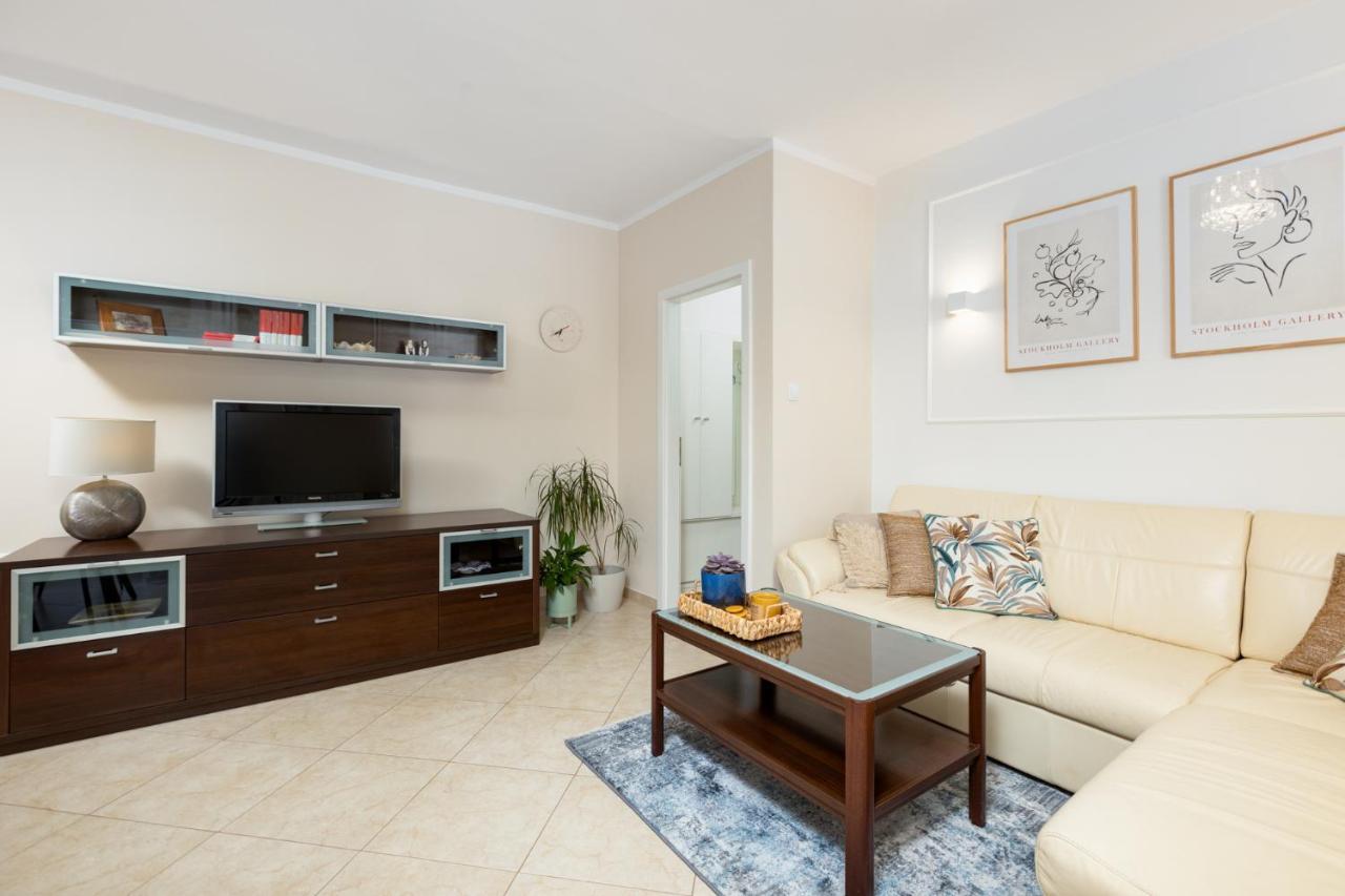 Apartman Marina 비르브닉 외부 사진