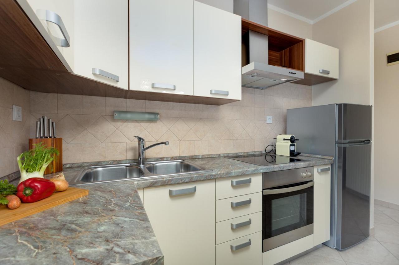 Apartman Marina 비르브닉 외부 사진