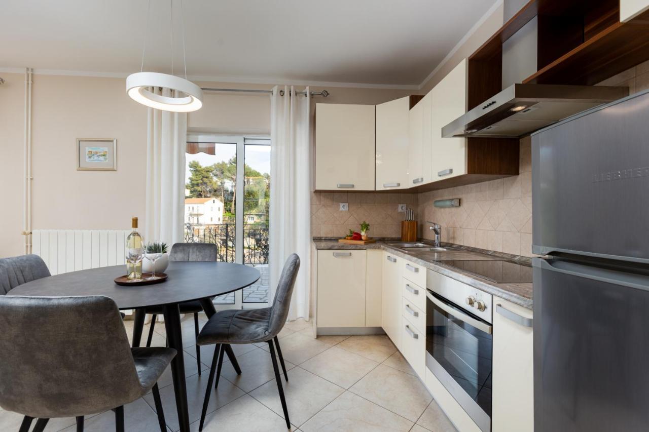 Apartman Marina 비르브닉 외부 사진